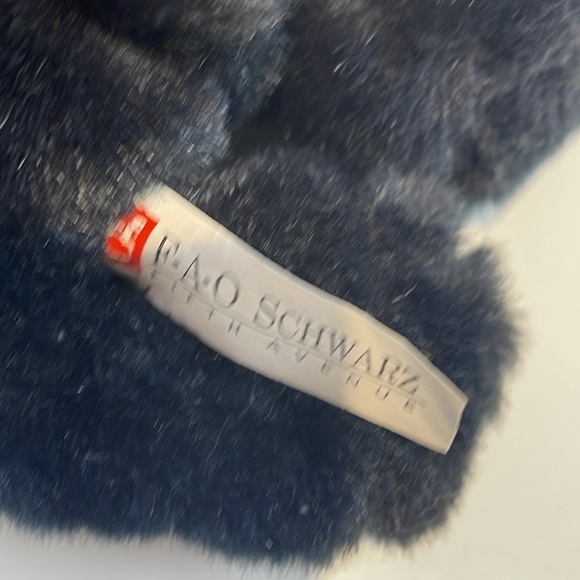 FAO Schwarz Dragster The Dog Black Lab Puppy Plush 9" - Picture 6 of 8